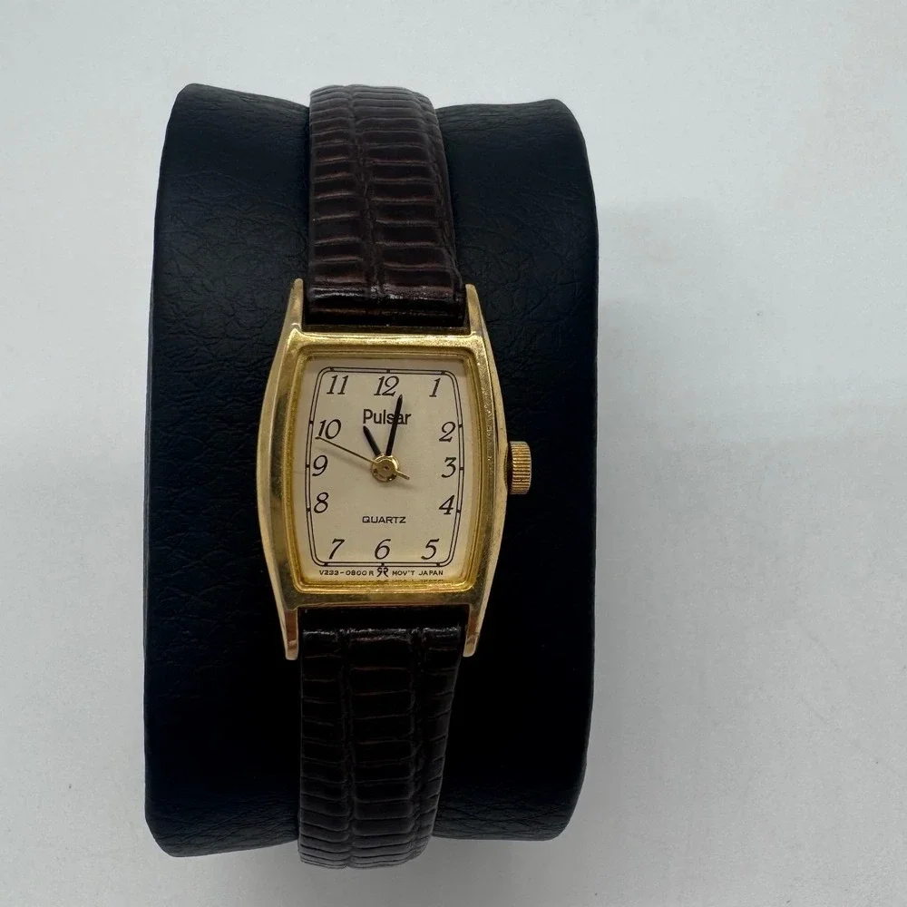 Pulsar V233-5100 Gold Tone Tonneau Ladies Quartz Watch Brown Leather needs bat